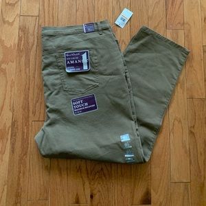 Gloria Vanderbilt Taupe jeans NWT